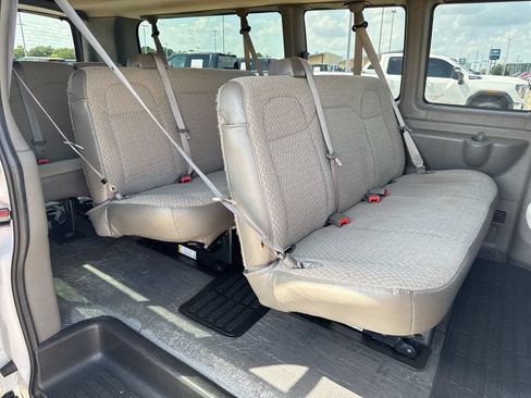 Used 2025 Chevrolet Express 3500 LT w/ LT Preferred Equipment Group RWD image 22