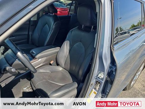 Used 2022 Toyota Highlander Limited AWD/4WD image 10
