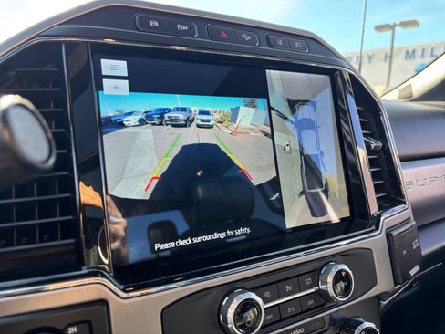 Used 2022 Ford F350 Platinum w/ FX4 Off-Road Package image 28