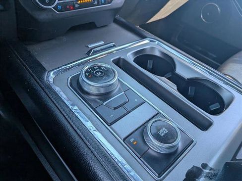 Used 2018 Ford Expedition Max XLT w/ Equipment Group 202A image 11