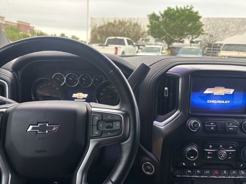 Used 2021 Chevrolet Silverado 1500 LT Trail Boss w/ Convenience Package II image 10