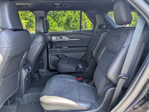 New 2026 Ford Explorer ST AWD/4WD image 15