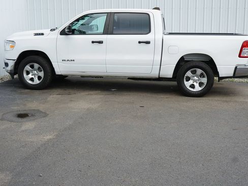Used 2023 RAM 1500 Big Horn AWD/4WD image 3