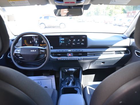 Used 2025 Kia K4 FWD image 40