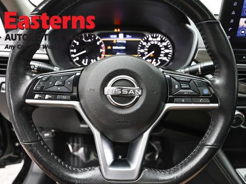 Used 2024 Nissan Altima 2.5 SV w/ SV Premium Package FWD image 10