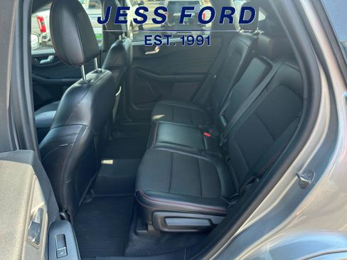 Used 2023 Ford Escape ST-Line image 30