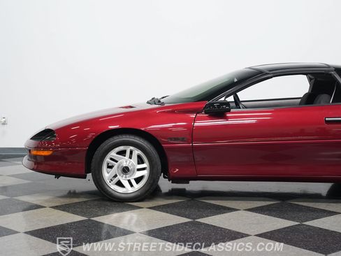 Used 1994 Chevrolet Camaro Z28 RWD image 21