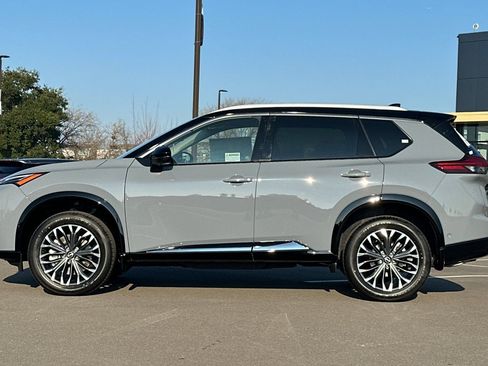 New 2026 Nissan Rogue Platinum w/ Tech Package AWD/4WD image 7