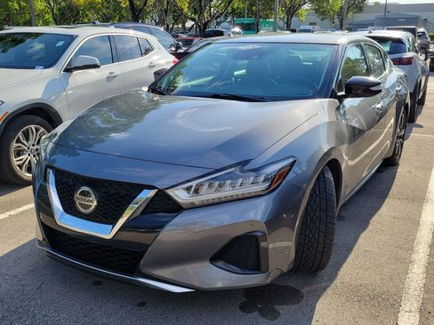 Used 2021 Nissan Maxima 3.5 SV w/ Floor Mat Group FWD image 3