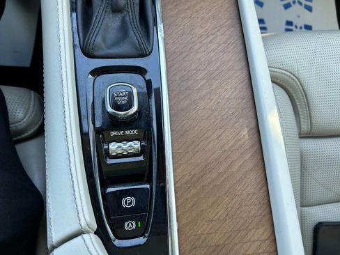 Used 2018 Volvo XC90 T6 Inscription w/ Convenience Package image 30