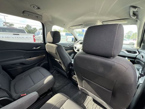 Certified 2023 GMC Acadia SLE w/ Driver Convenience Package image 22