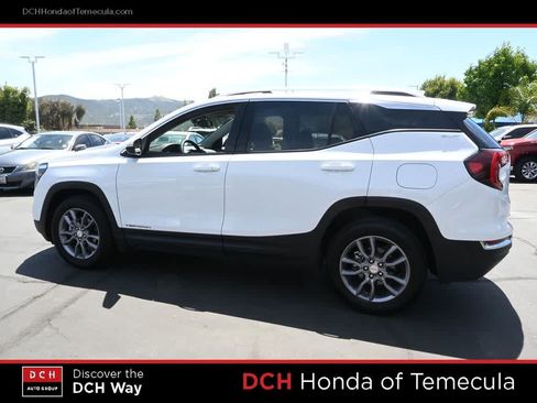 Used 2023 GMC Terrain SLT w/ Tech Package AWD/4WD image 4