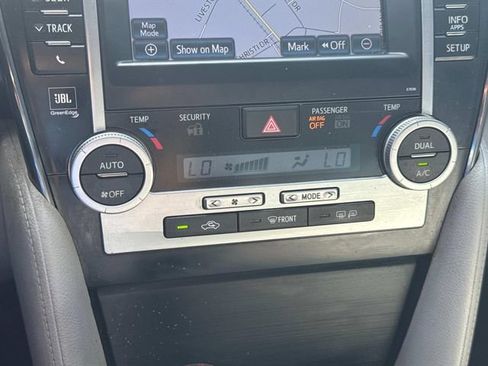 Used 2012 Toyota Camry XLE FWD image 34