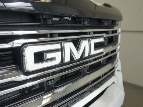 Used 2021 GMC Sierra 2500 SLE w/ SLE Value Package; image 19