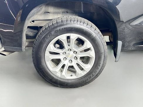 Used 2023 Chevrolet Silverado 1500 LTZ AWD/4WD image 36