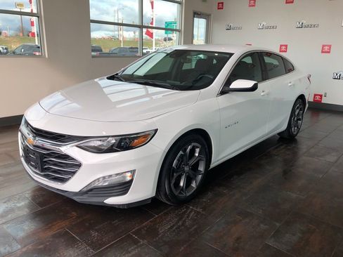 Used 2024 Chevrolet Malibu LT image 3