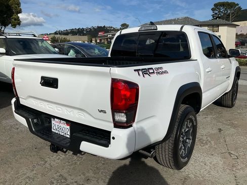 Used 2019 Toyota Tacoma TRD Off-Road w/ TRD Premium Off Road Package image 76