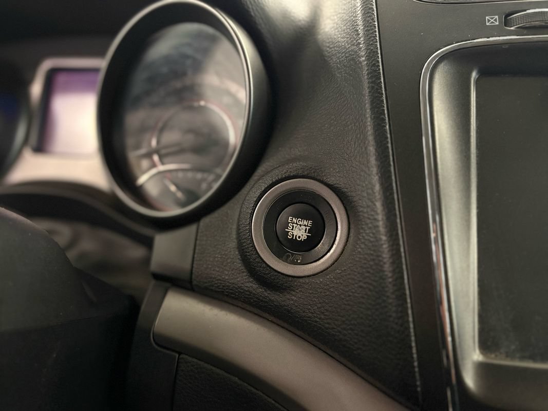 Used 2017 Dodge Journey Crossroad FWD image 28