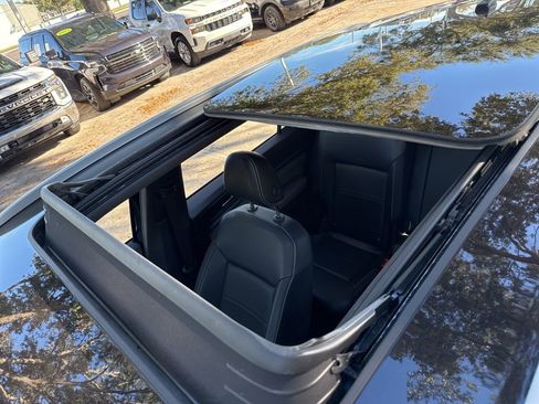 Used 2021 Volkswagen Atlas Cross Sport SEL image 57