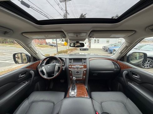 Used 2018 INFINITI QX80 Signature Edition w/ All Season Package image 12