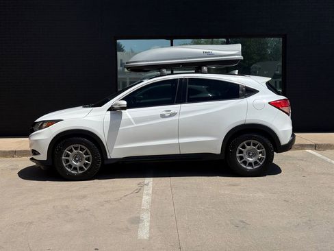 Used 2016 Honda HR-V EX image 17