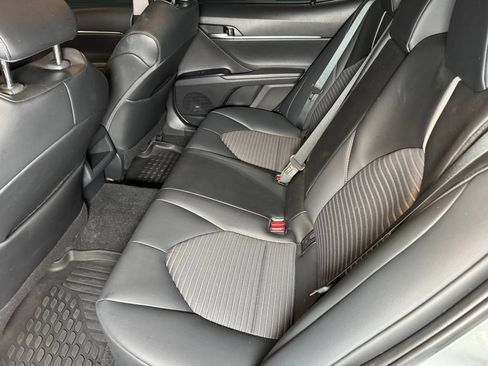 Used 2020 Toyota Camry SE AWD/4WD image 21