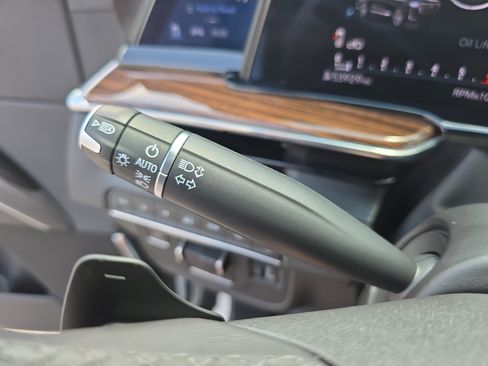 Certified 2023 Cadillac Escalade Premium Luxury w/ Performance Package AWD/4WD image 27