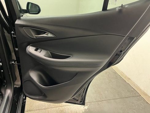 Used 2025 Buick Encore GX Sport Touring w/ Advanced Technology Package image 21