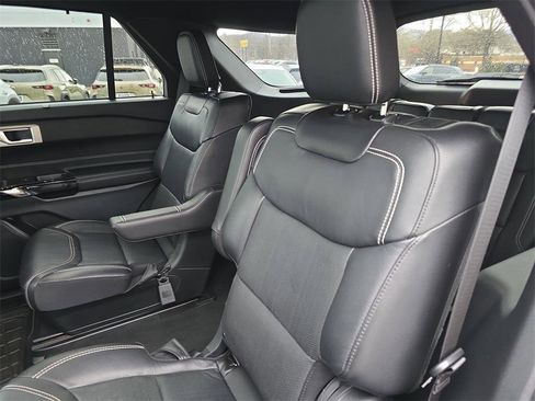 Used 2022 Ford Explorer ST w/ Equipment Group 401A image 15