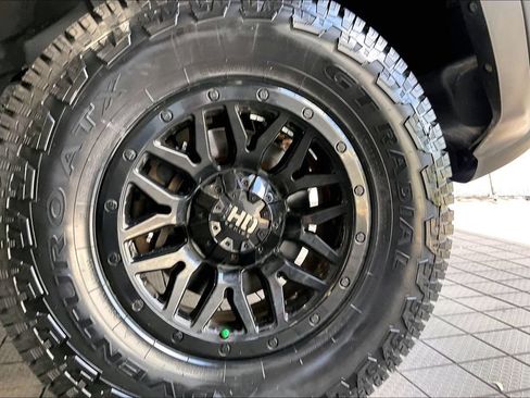 Used 2019 RAM 1500 Warlock AWD/4WD image 32
