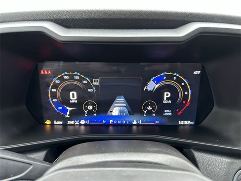 Used 2024 Chevrolet Colorado Trail Boss w/ Advanced Trailering Package image 15