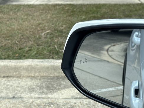 Used 2024 Toyota RAV4 XLE image 18