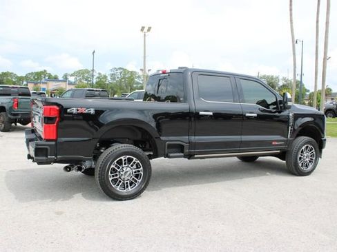 Used 2025 Ford F250 Platinum w/ Platinum Plus Package AWD/4WD image 13