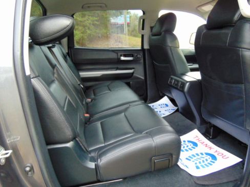 Used 2020 Toyota Tundra SR5 w/ SR5 Upgrade Package image 8