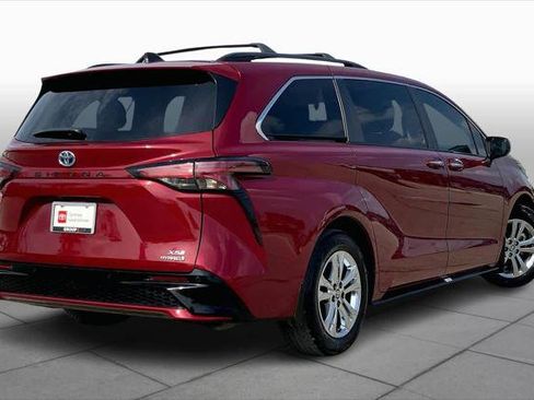 Certified 2023 Toyota Sienna XSE w/ XSE Plus Package image 13