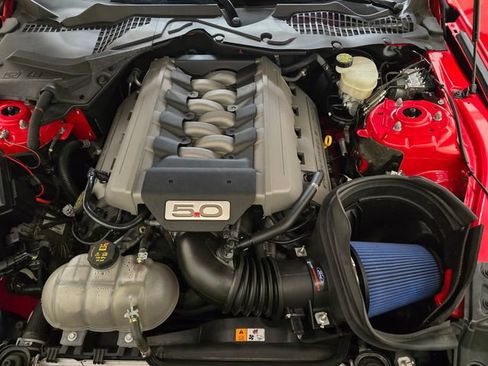 Used 2016 Ford Mustang GT Premium w/ Equipment Group 401A RWD image 12