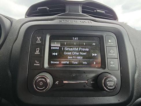 Used 2016 Jeep Renegade 75th Anniversary FWD image 38