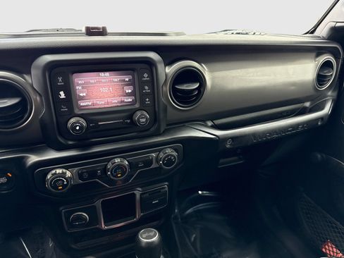 Used 2021 Jeep Wrangler Unlimited Sport AWD/4WD image 24