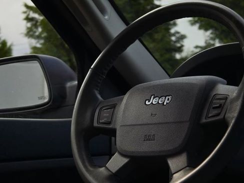 Used 2005 Jeep Grand Cherokee Limited AWD/4WD image 19