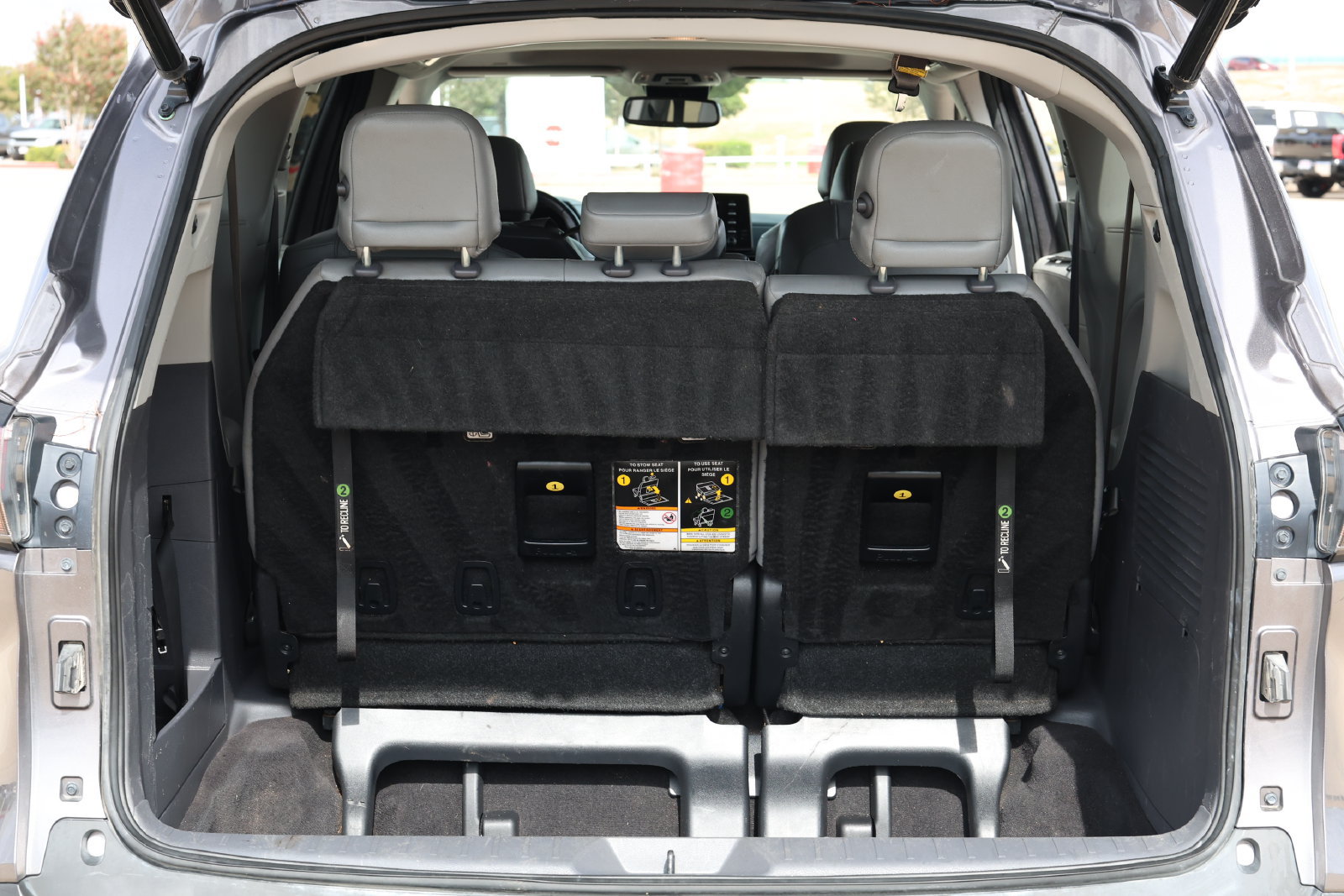 Used 2021 Toyota Sienna XLE FWD image 33