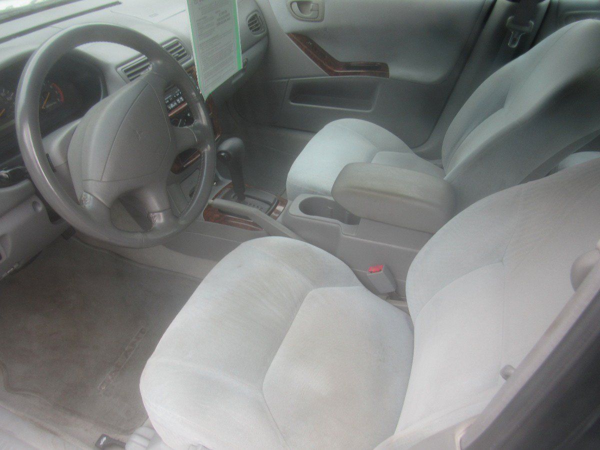 Used 2000 Mitsubishi Galant ES FWD image 7
