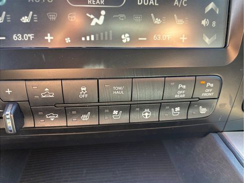 Used 2016 RAM 1500 Laramie Longhorn w/ Convenience Group image 32