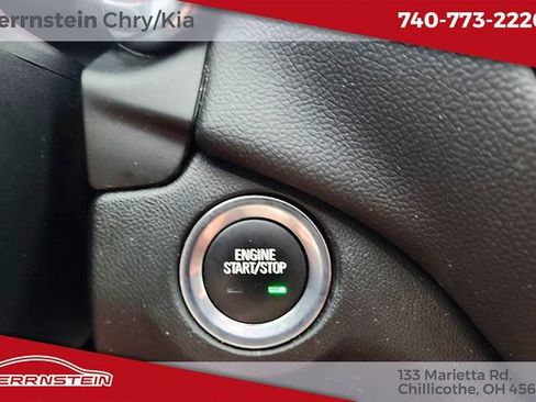 Used 2021 Chevrolet Equinox LT FWD image 24