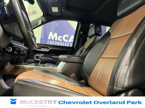 Used 2025 Chevrolet Silverado 1500 High Country w/ Technology Package AWD/4WD image 29