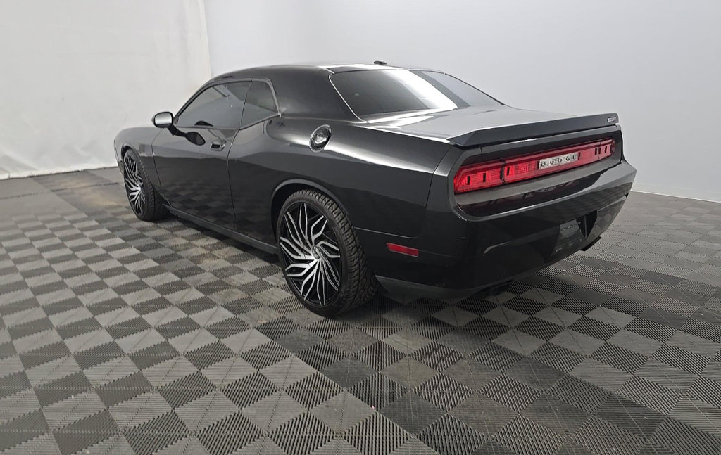 Used 2010 Dodge Challenger SRT8 w/ SRT Option Group II RWD image 2