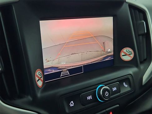 Used 2024 GMC Terrain SLE image 29