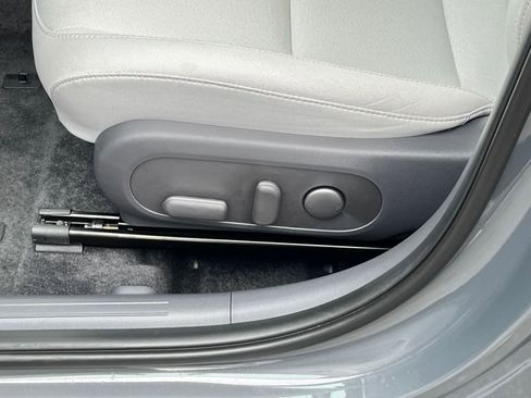 Used 2025 Hyundai Kona SEL image 23