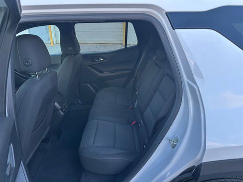 Used 2025 Chevrolet Equinox LT image 24