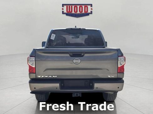 Used 2024 Nissan Titan SV w/ SV Convenience Package image 5