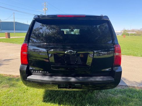 Used 2017 Chevrolet Suburban LS AWD/4WD image 7